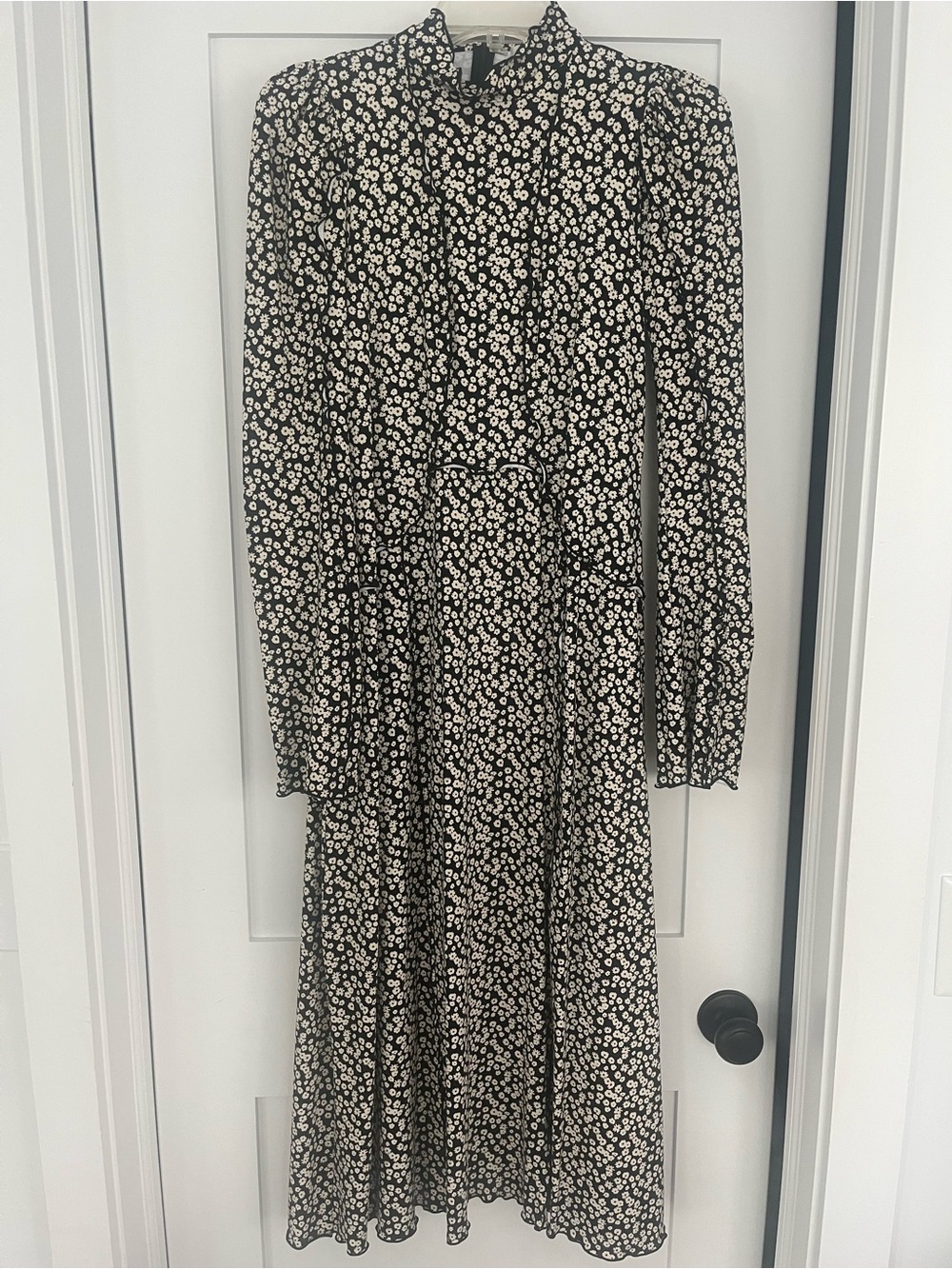 Sea New York NWT-Black and White Floral Long Sleeve Midi Dress